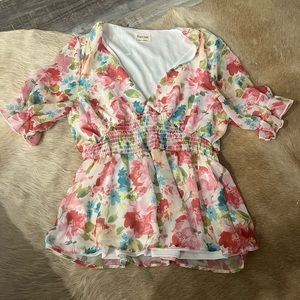 PEACHLOVE floral blouse! Perfect for spring!